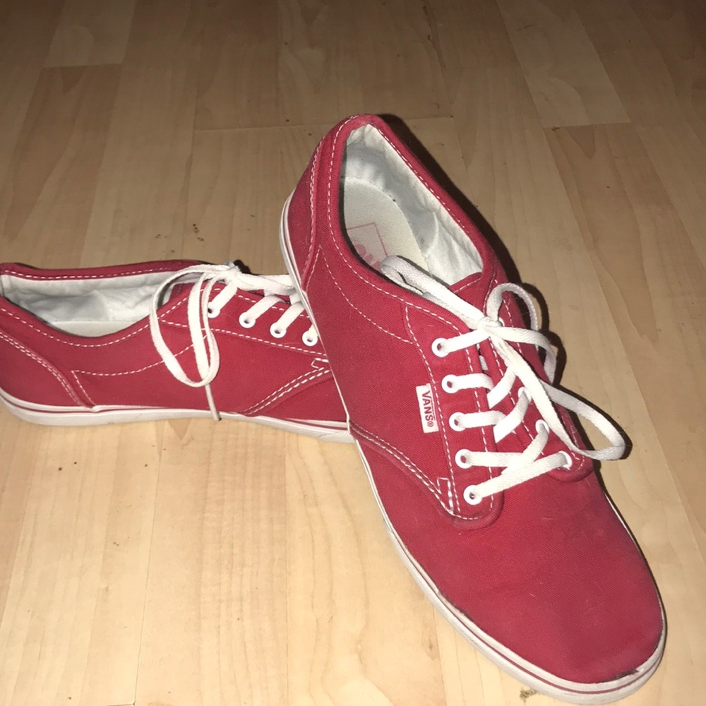 Women’s size 11 unisex red Vans low tops